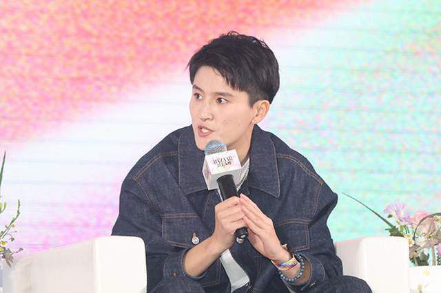 而好笑又扎实的故事，也是吸引沈腾出演的重要原因，在采访中透露自己第一眼就爱上了剧本：;我看剧本常常看一两行就飞走了，但第一眼看到韩寒导演的剧本就非常喜欢，故事非常好笑，台词更是玩出了很多花样